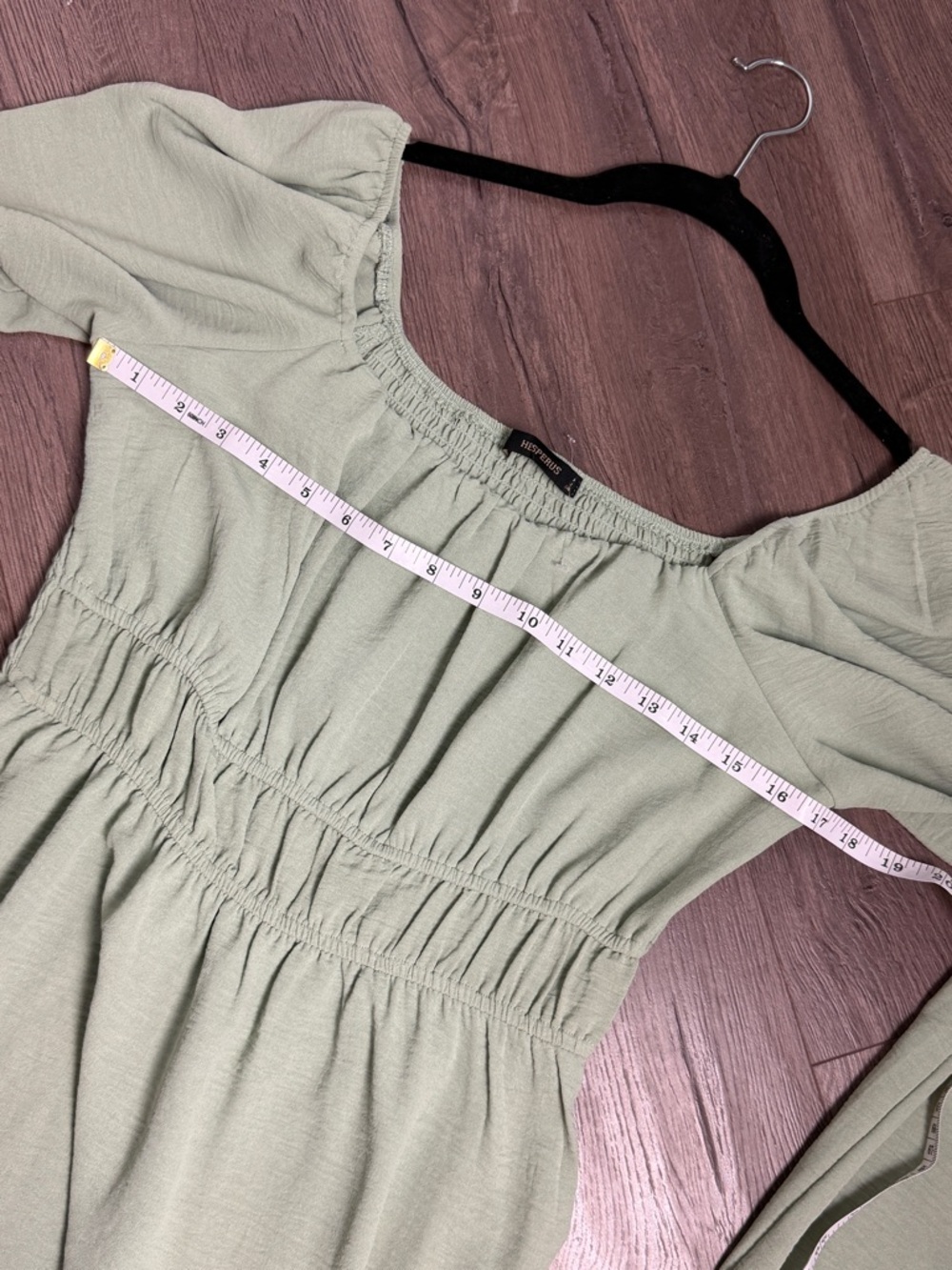 NWOT 🌿 Smocked Waist Puff Sleeve Dress in Light Sage - Medium - Picture 4 of 6
